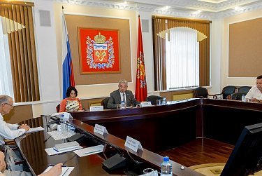 Депутаты заслушали руководителя Росздравнадзора